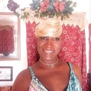 Meet your Posher, Chanelle